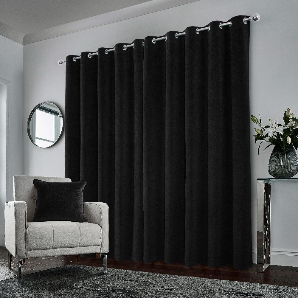 Hampton Blackout Velvet Eyelet Curtain