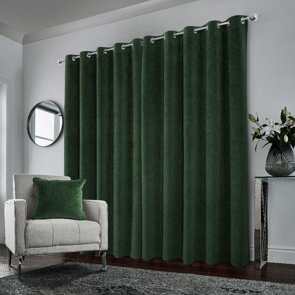 Hampton Blackout Velvet Eyelet Curtain