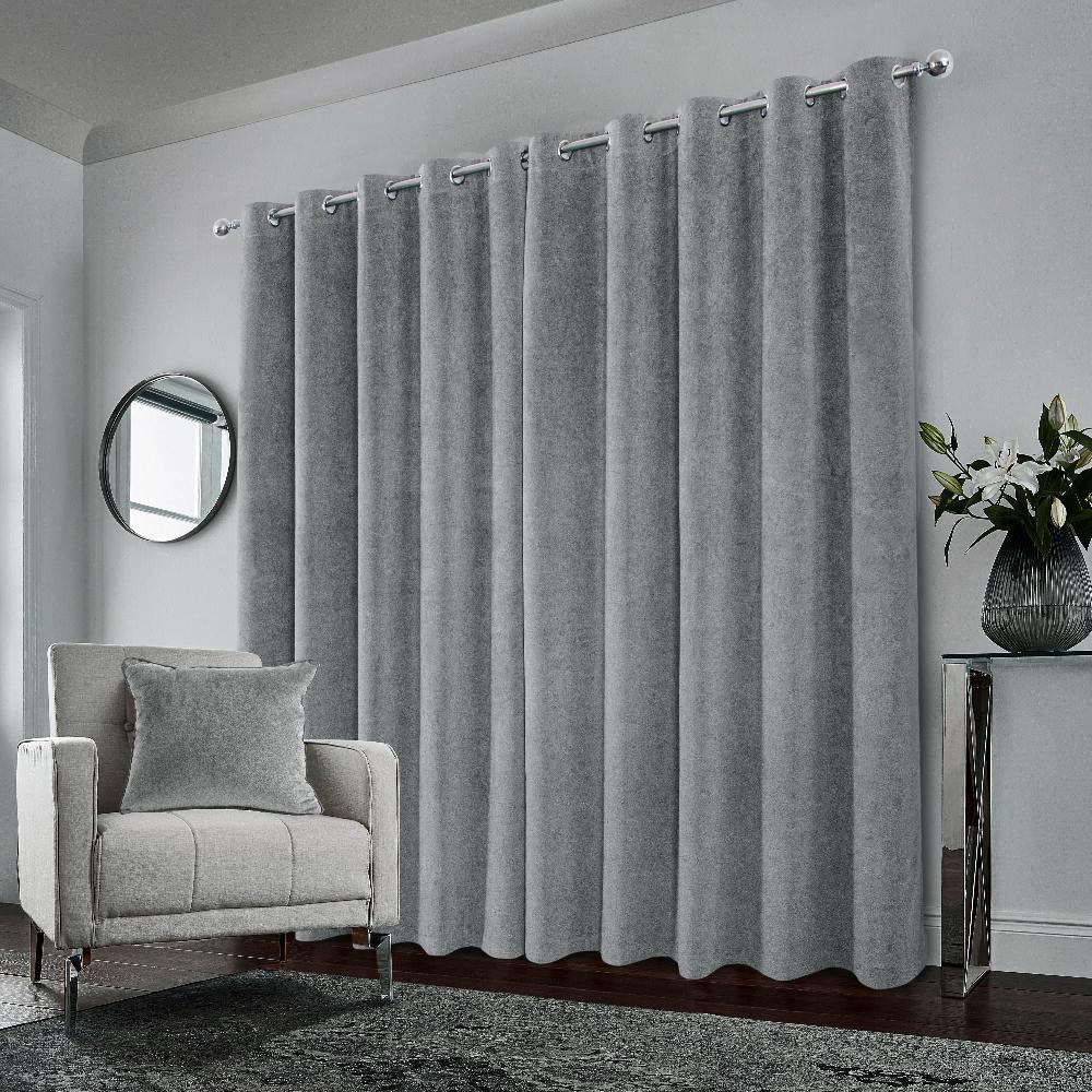 Hampton Blackout Velvet Eyelet Curtain