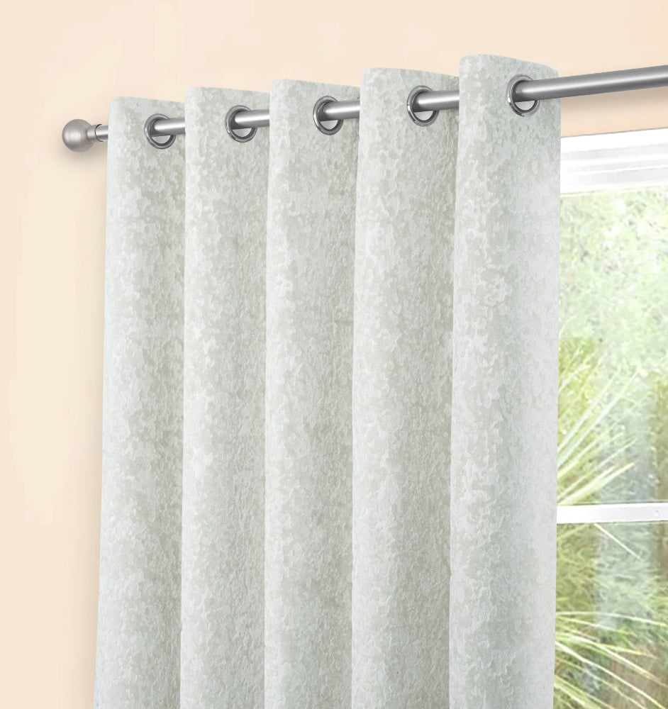 Richmond Interlined Eyelet Curtain