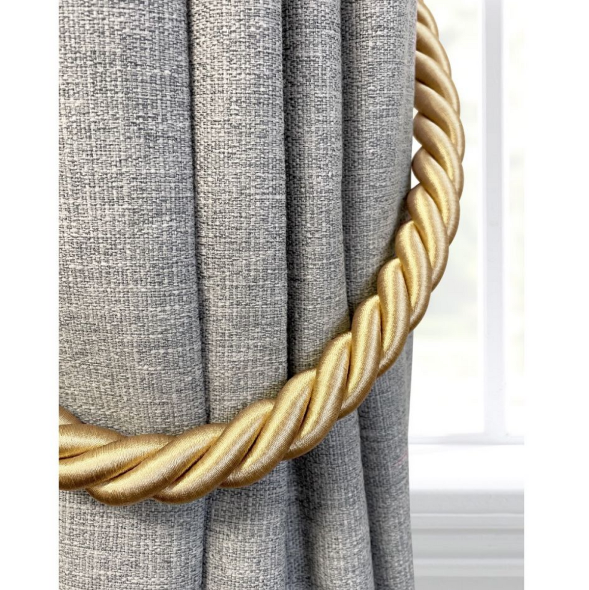 Rope tie backs
