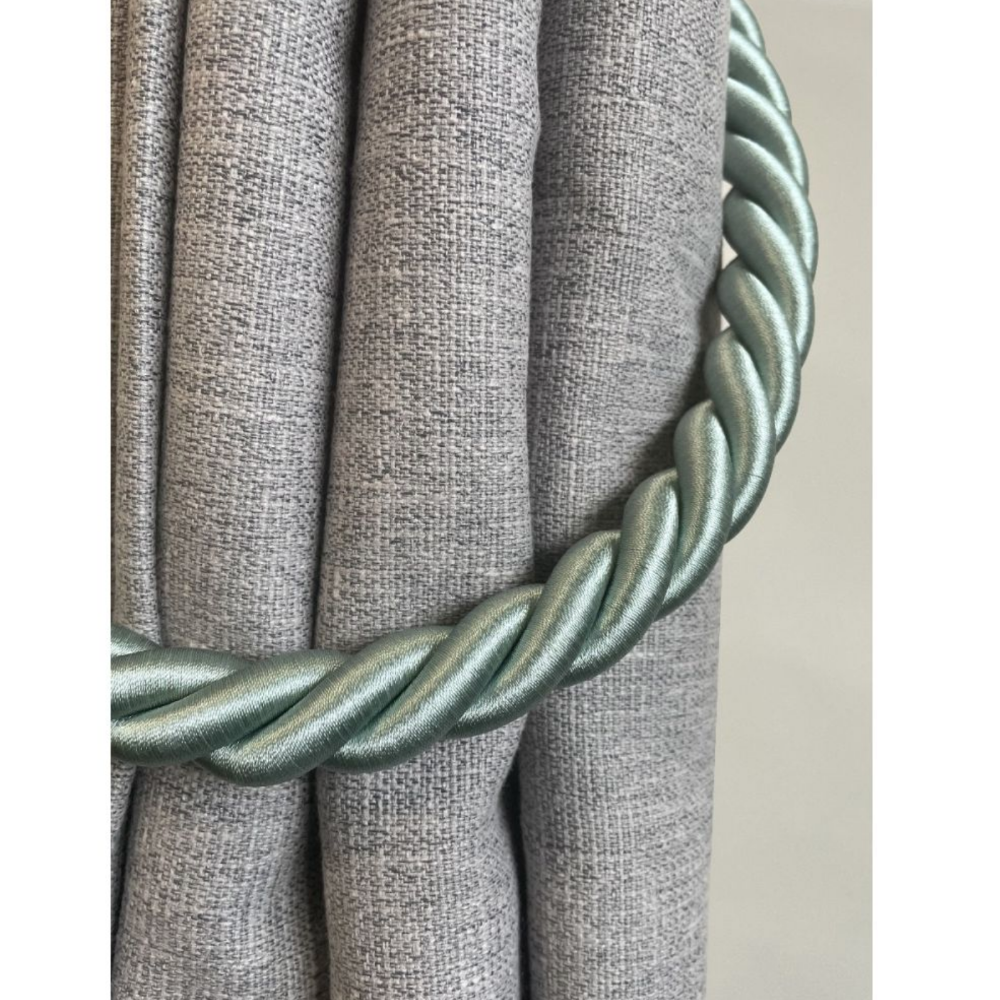 Rope tie backs